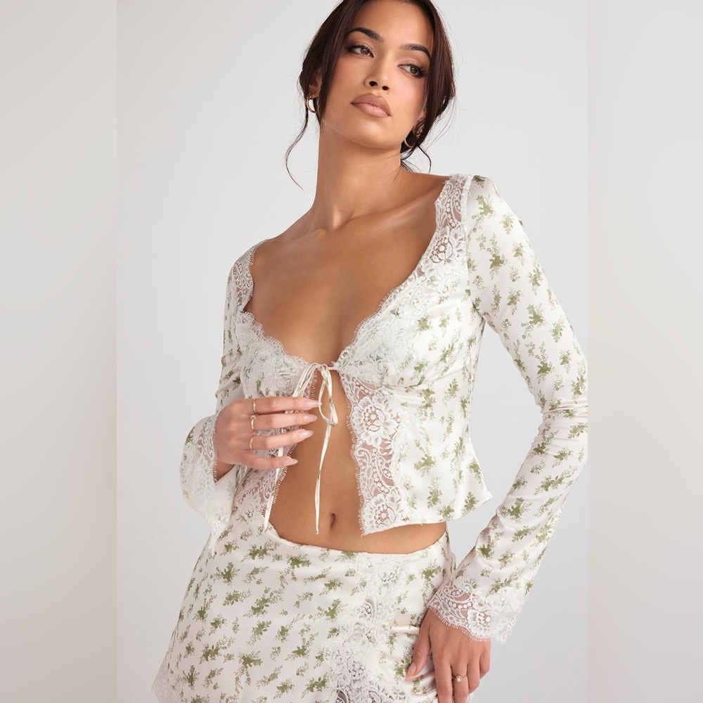 HOUSE OF CB 'Clarissa' Garden Print Lace Trim Top